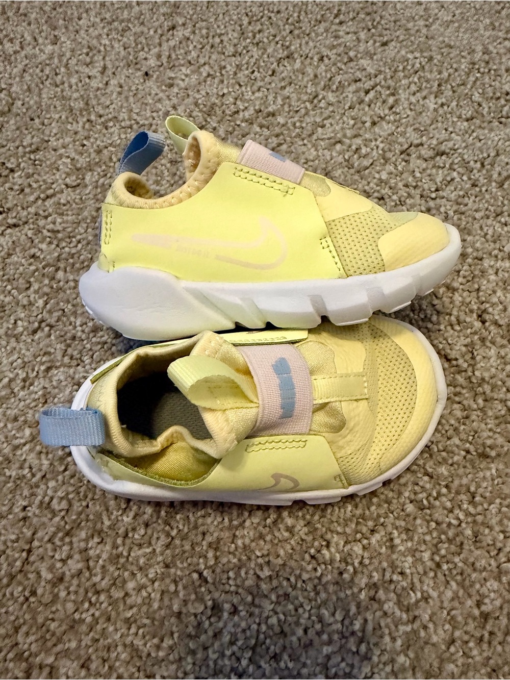 Nike Toddler Yellow Slip-On Sneakers with Pastel Accents - Picture 2 of 5
